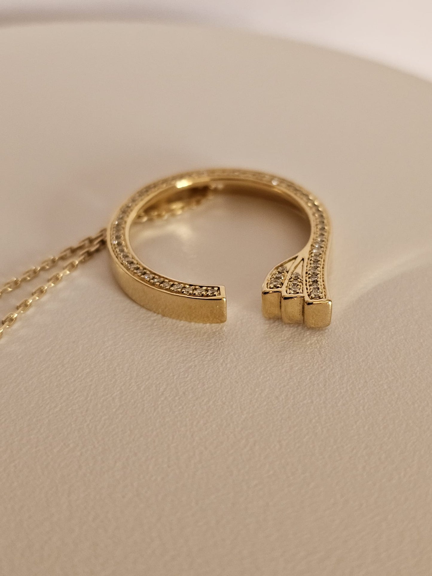 The bold Necklace