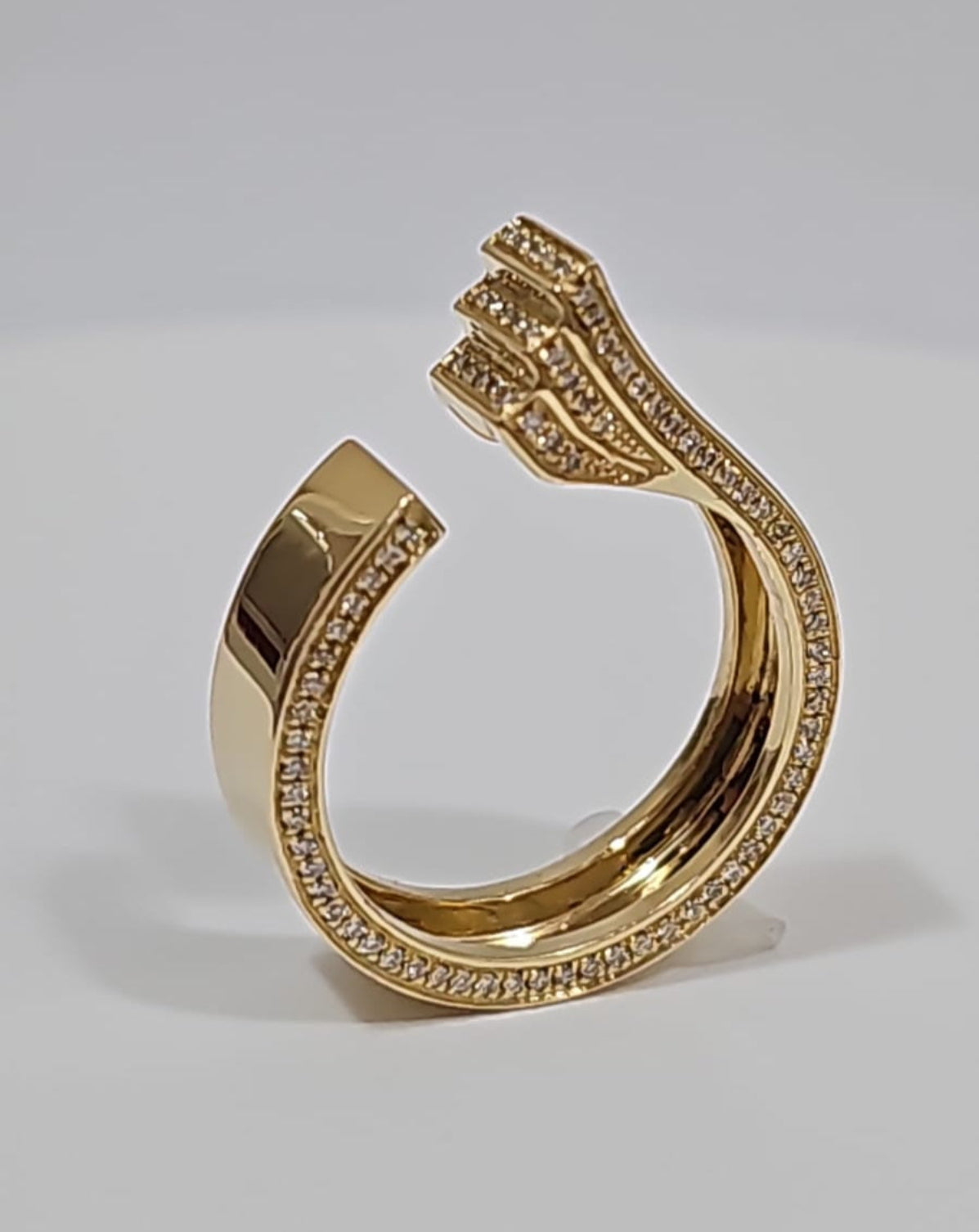 The Bold Ring: 18k gold with natural diamonds